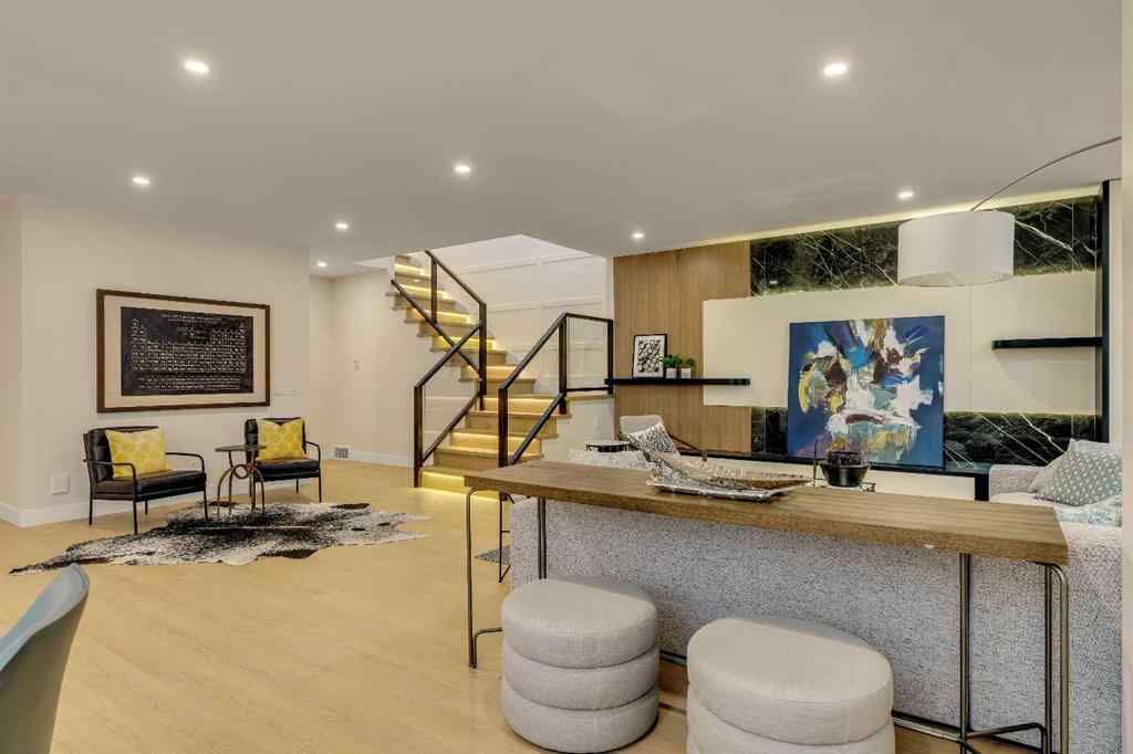 MLS® A2239968 - 1027 39 Avenue NW in Cambrian Heights Calgary, Residential