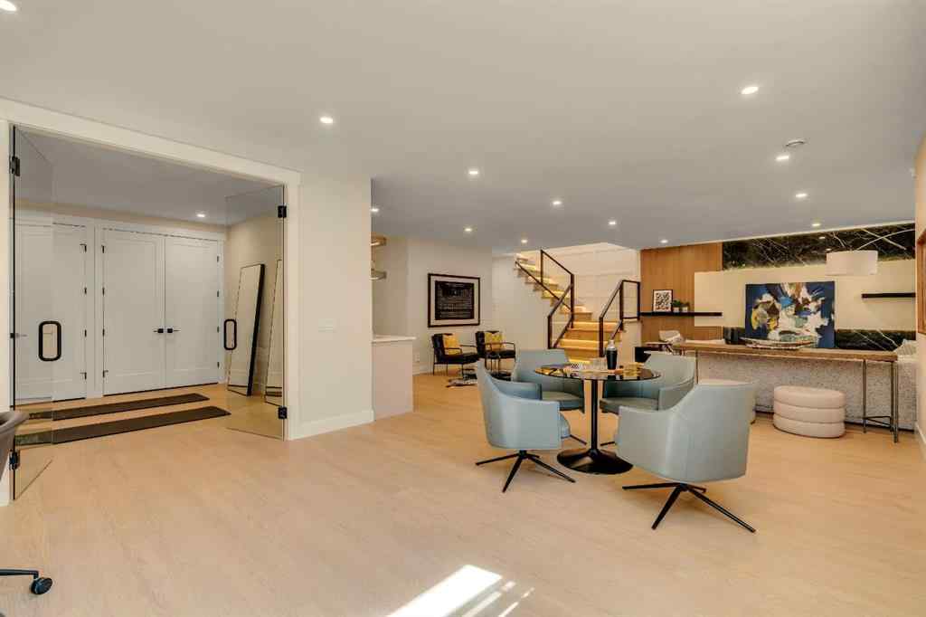 MLS® A2239968 - 1027 39 Avenue NW in Cambrian Heights Calgary, Residential