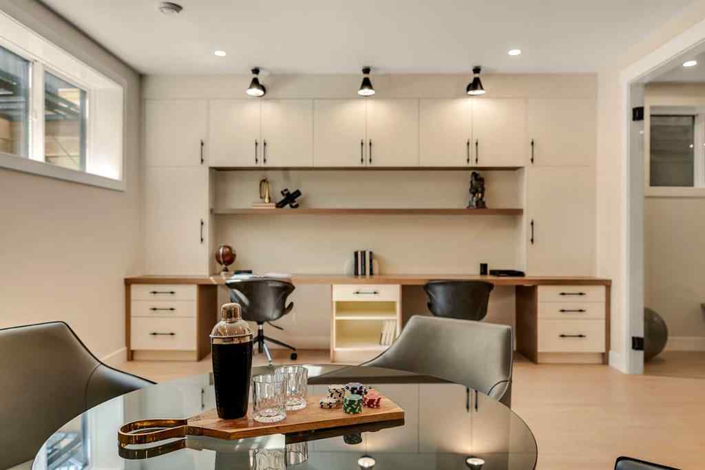 MLS® A2239968 - 1027 39 Avenue NW in Cambrian Heights Calgary, Residential