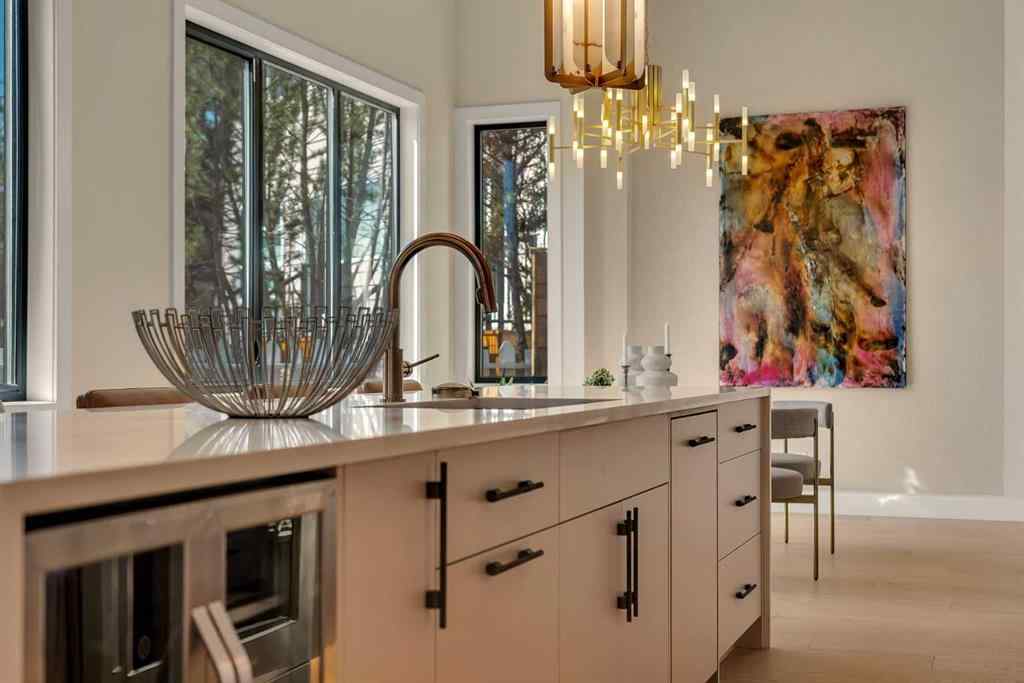 MLS® A2239968 - 1027 39 Avenue NW in Cambrian Heights Calgary, Residential