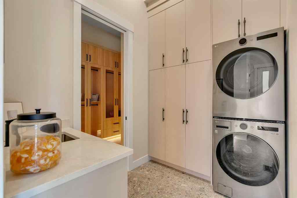 MLS® A2239968 - 1027 39 Avenue NW in Cambrian Heights Calgary, Residential