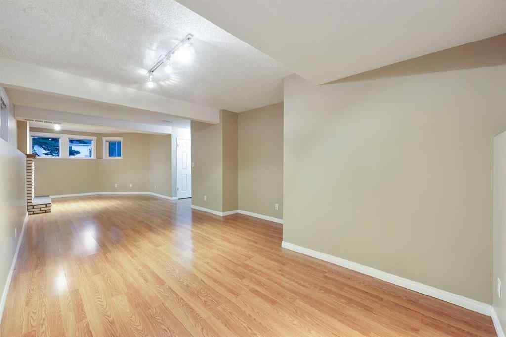 MLS® A2239969 - 112 Shawinigan Way SW in Shawnessy Calgary, Residential