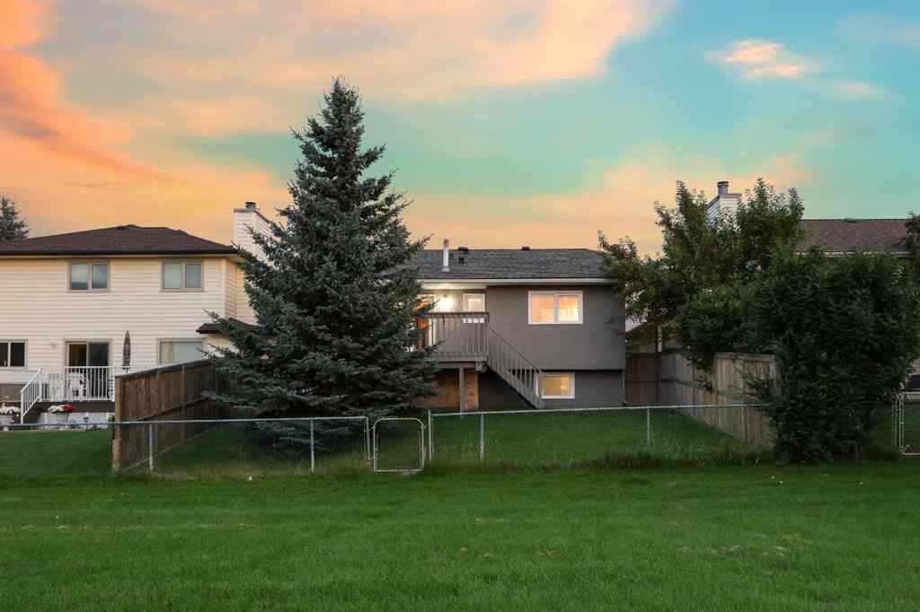 MLS® A2239969 - 112 Shawinigan Way SW in Shawnessy Calgary, Residential