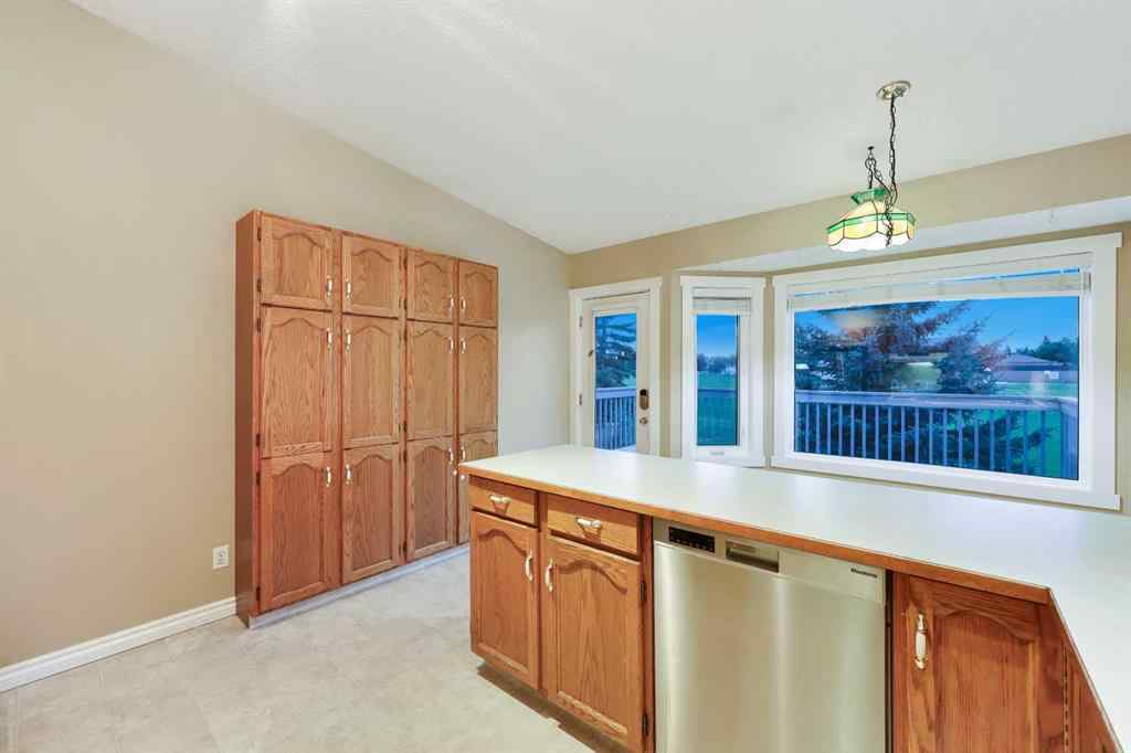 MLS® A2239969 - 112 Shawinigan Way SW in Shawnessy Calgary, Residential