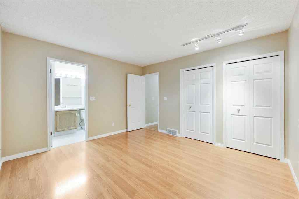 MLS® A2239969 - 112 Shawinigan Way SW in Shawnessy Calgary, Residential
