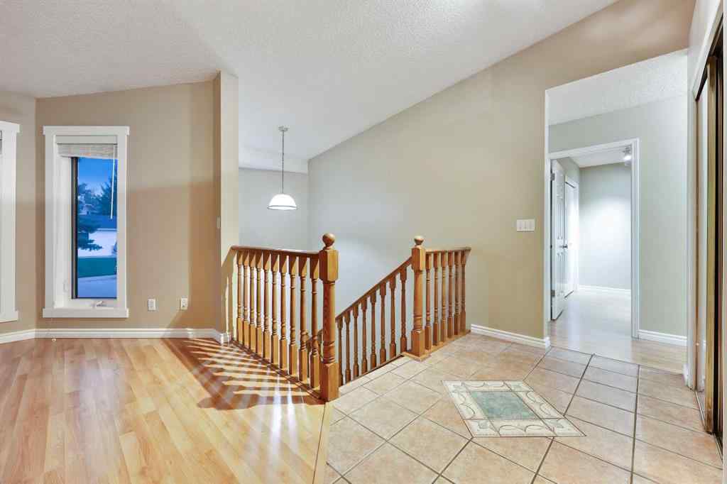 MLS® A2239969 - 112 Shawinigan Way SW in Shawnessy Calgary, Residential