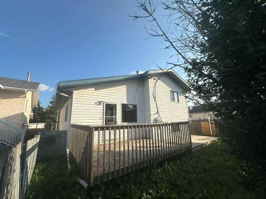 MLS® A2239988 - 9412 82 Avenue  in Patterson Place Grande Prairie, Residential