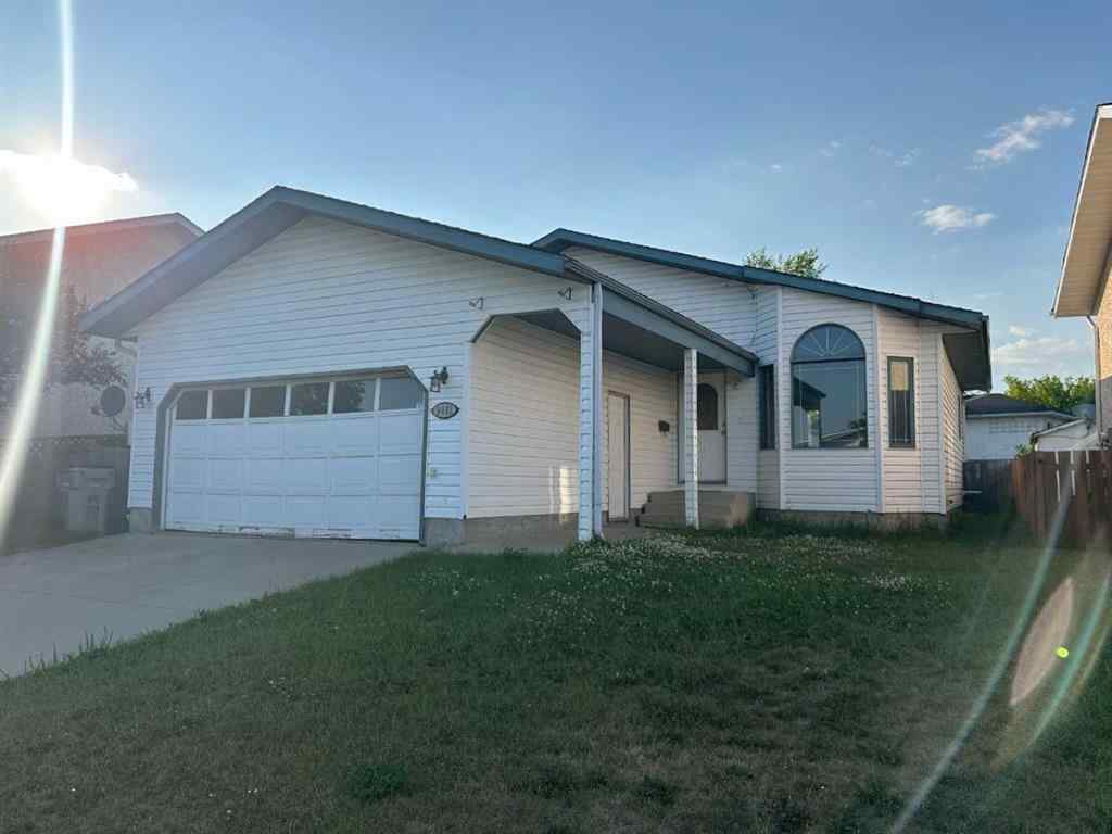 MLS® A2239988 - 9412 82 Avenue  in Patterson Place Grande Prairie, Residential