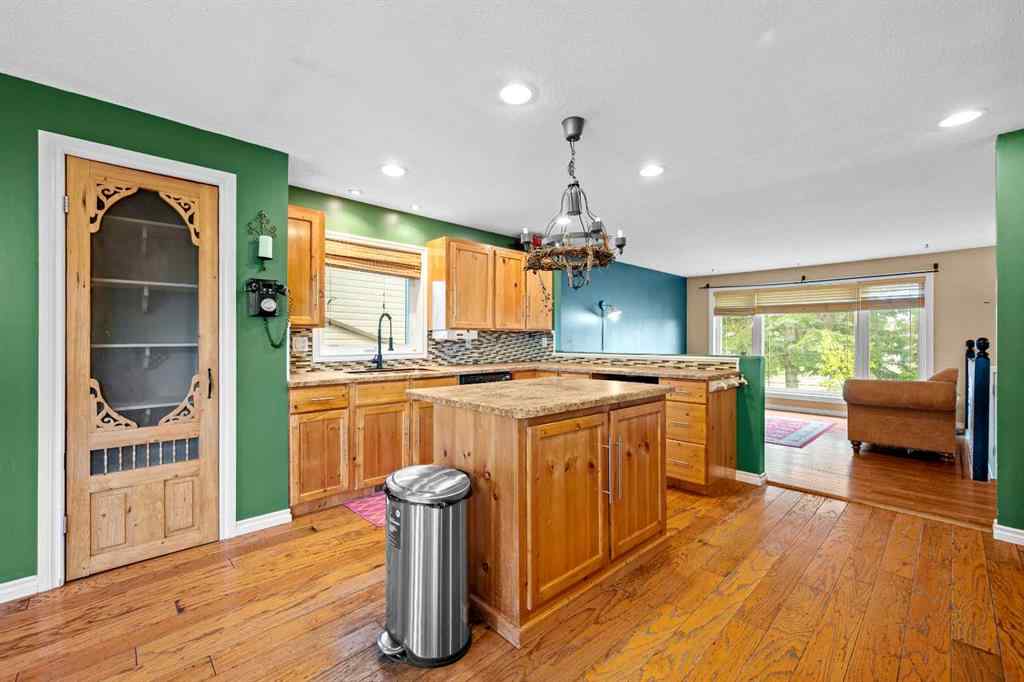 MLS® A2240002 - 4814 53 Avenue  in NONE Kitscoty, Residential
