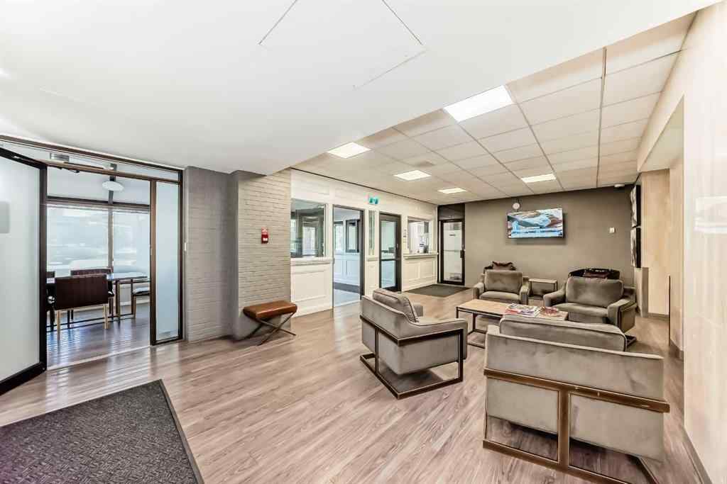 MLS® A2240036 - Unit #305 145 Point Drive NW in Point McKay Calgary, Residential