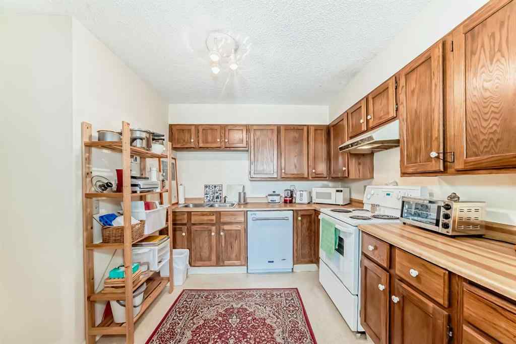 MLS® A2240036 - Unit #305 145 Point Drive NW in Point McKay Calgary, Residential