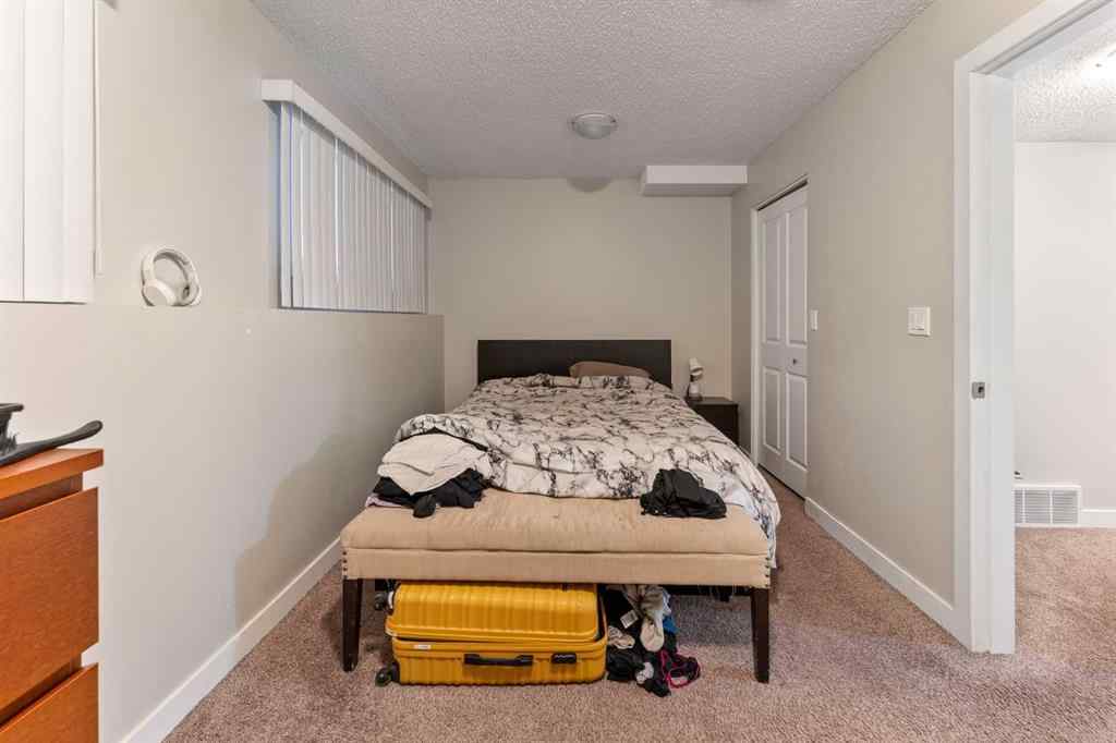 MLS® A2240044 - 423 10 Avenue NE in Renfrew Calgary, Multi-Family