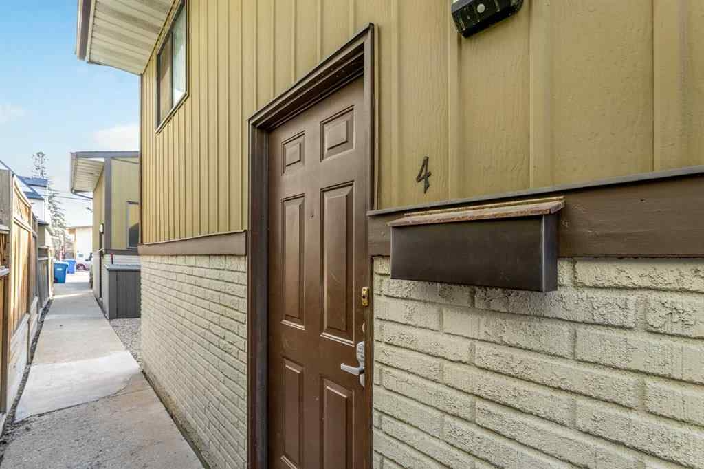 MLS® A2240044 - 423 10 Avenue NE in Renfrew Calgary, Multi-Family