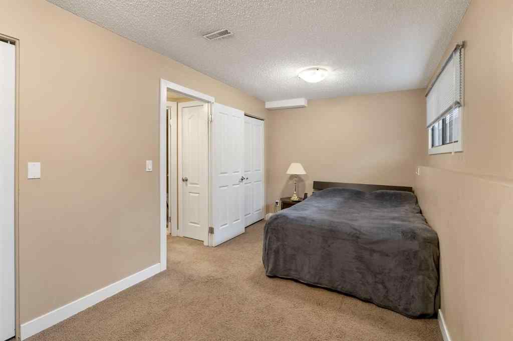 MLS® A2240044 - 423 10 Avenue NE in Renfrew Calgary, Multi-Family