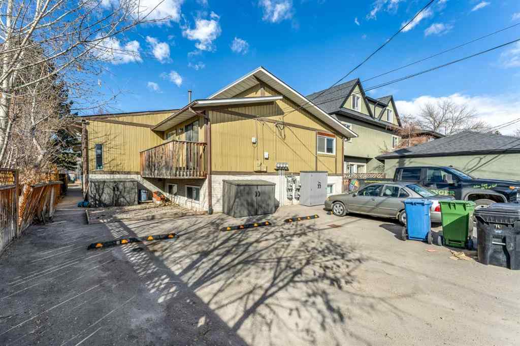 MLS® A2240044 - 423 10 Avenue NE in Renfrew Calgary, Multi-Family