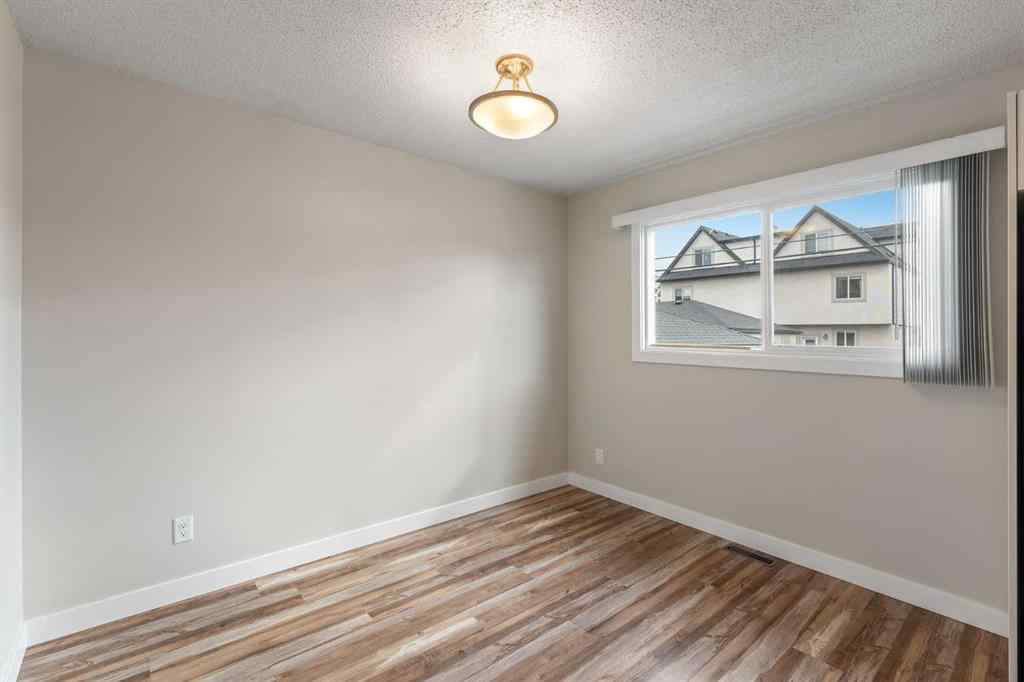 MLS® A2240044 - 423 10 Avenue NE in Renfrew Calgary, Multi-Family