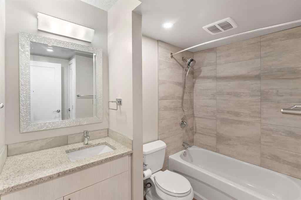 MLS® A2240044 - 423 10 Avenue NE in Renfrew Calgary, Multi-Family