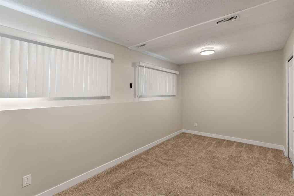 MLS® A2240044 - 423 10 Avenue NE in Renfrew Calgary, Multi-Family