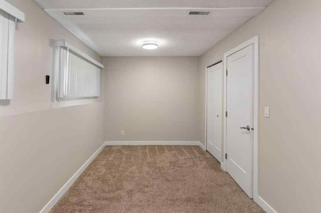 MLS® A2240044 - 423 10 Avenue NE in Renfrew Calgary, Multi-Family