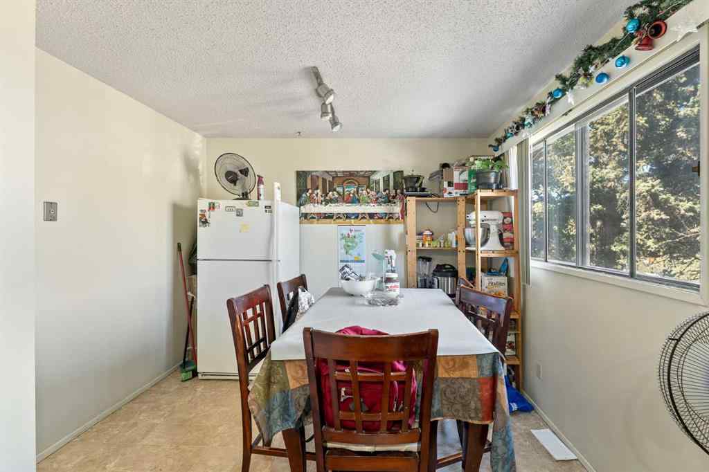 MLS® A2240044 - 423 10 Avenue NE in Renfrew Calgary, Multi-Family