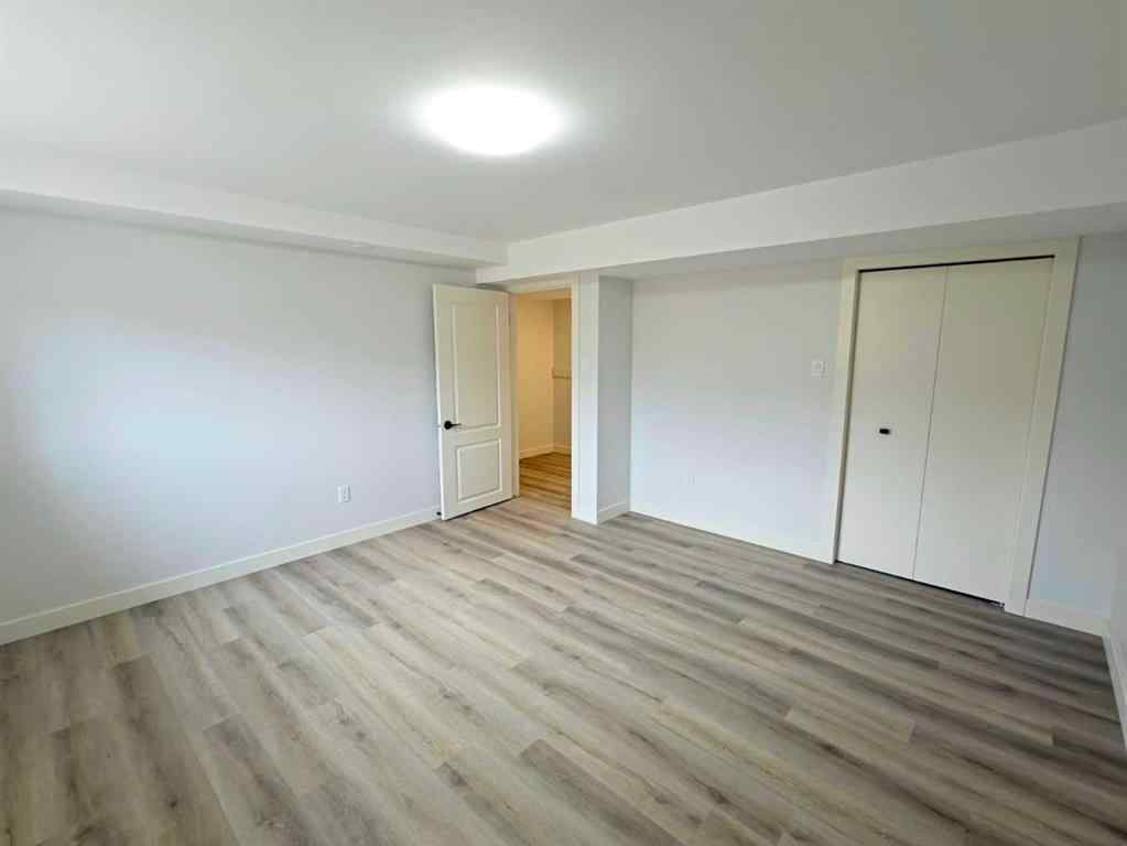 MLS® A2240053 - 7032 78 Street NW in Silver Springs Calgary, Residential