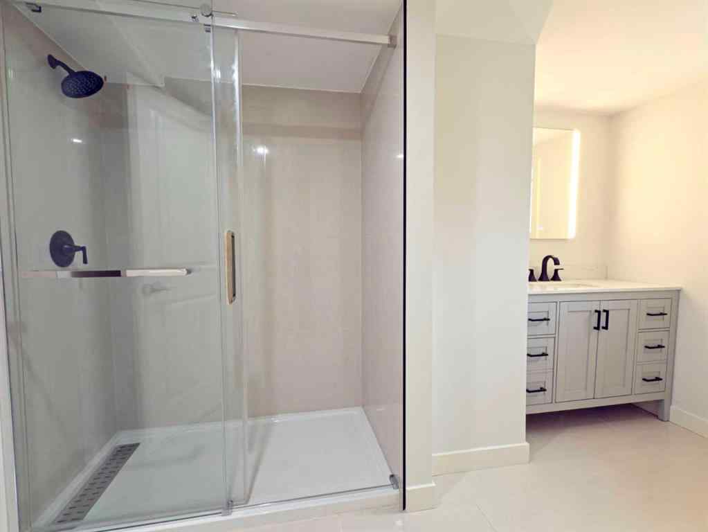 MLS® A2240053 - 7032 78 Street NW in Silver Springs Calgary, Residential