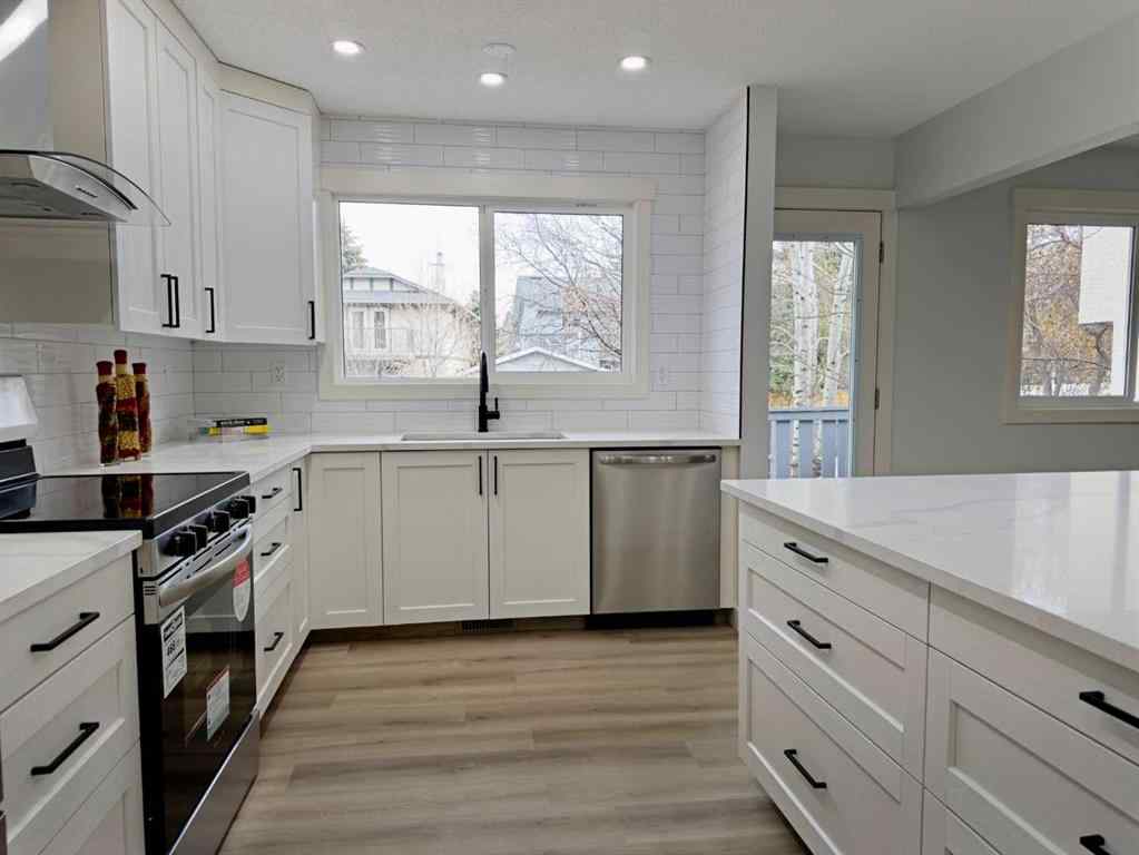 MLS® A2240053 - 7032 78 Street NW in Silver Springs Calgary, Residential