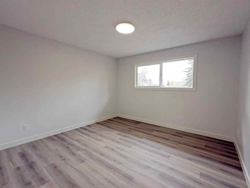 MLS® A2240053 - 7032 78 Street NW in Silver Springs Calgary, Residential