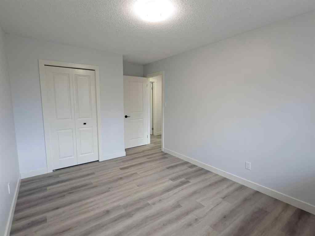 MLS® A2240053 - 7032 78 Street NW in Silver Springs Calgary, Residential