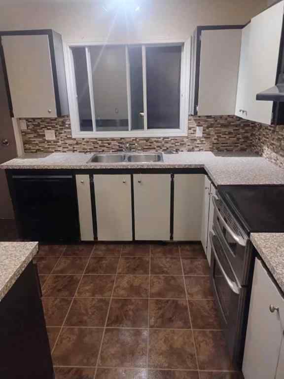 MLS® A2240054 - 10918 97 Avenue  in NONE Grande Cache, Residential
