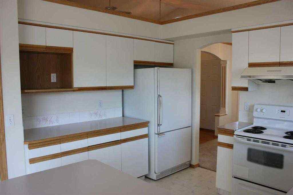 MLS® A2240060 - 179 Sunlake Way SE in Sundance Calgary, Residential