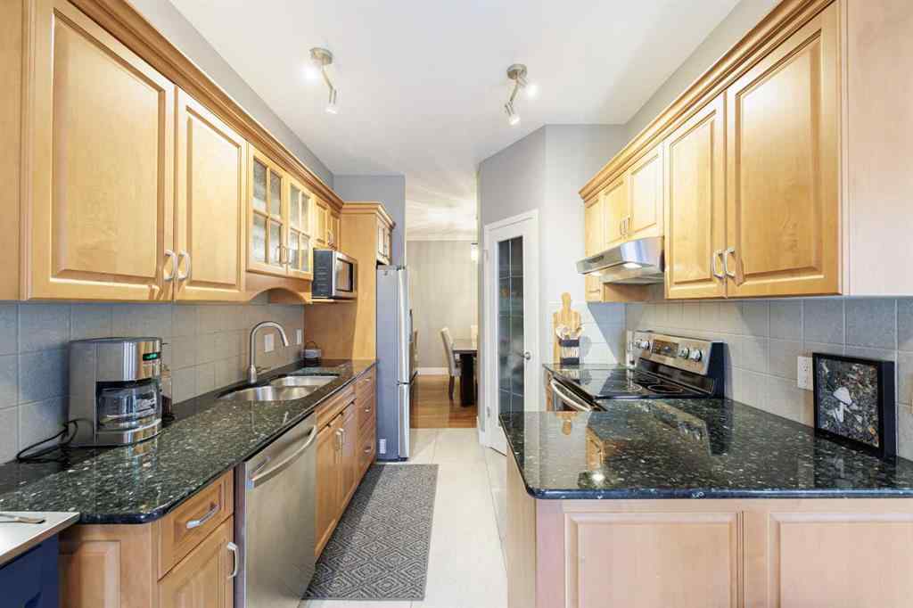 MLS® A2240064 - 269 Shannon Estates Terrace SW in Shawnessy Calgary, Residential