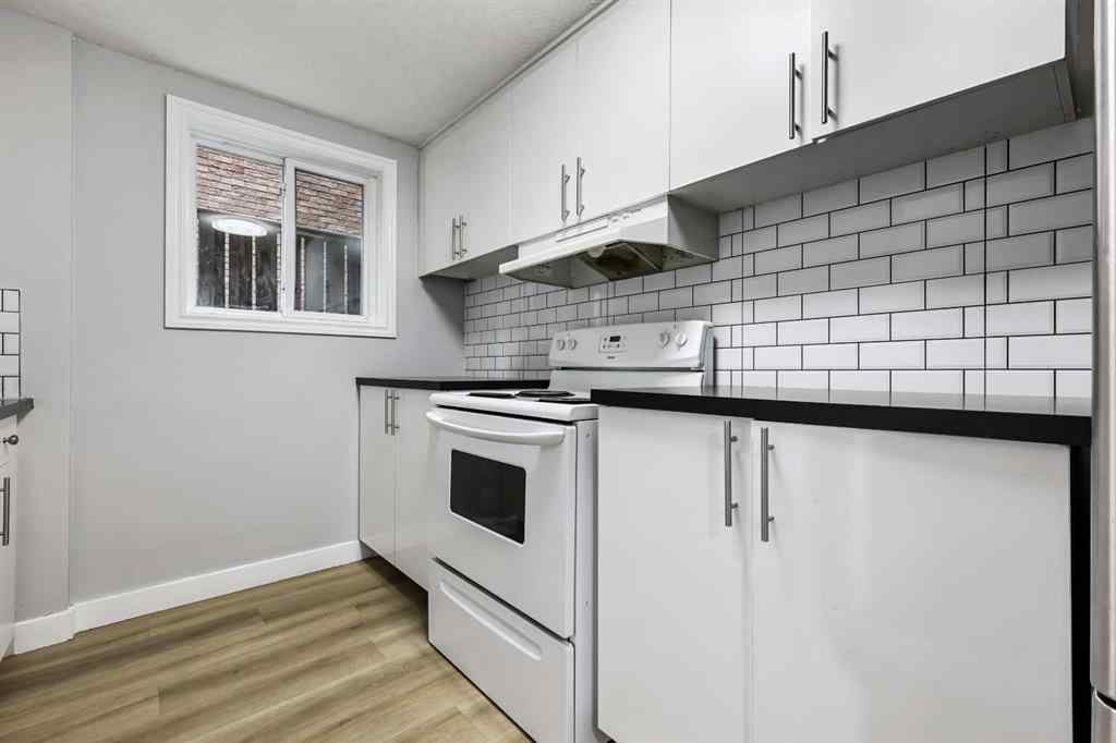 MLS® A2240073 - Unit #2 2311 17A Street SW in Bankview Calgary, Residential