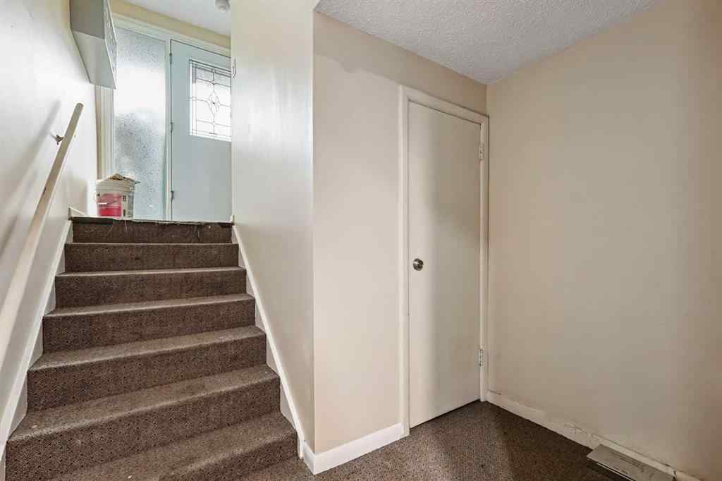 MLS® A2240073 - Unit #2 2311 17A Street SW in Bankview Calgary, Residential