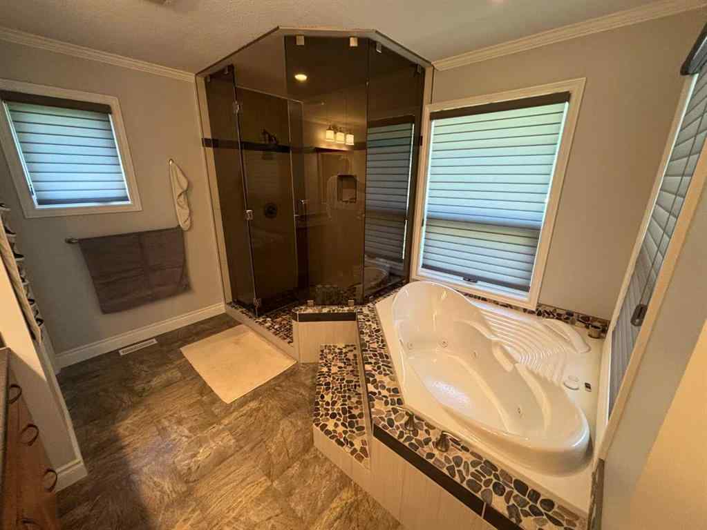 MLS® A2240074 - 10006 88 Street  in The Pines Peace River, Residential
