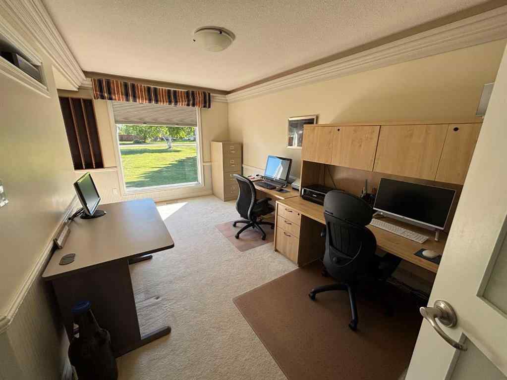 MLS® A2240074 - 10006 88 Street  in The Pines Peace River, Residential