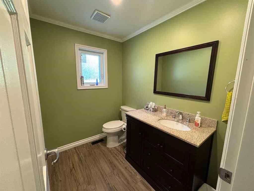 MLS® A2240074 - 10006 88 Street  in The Pines Peace River, Residential