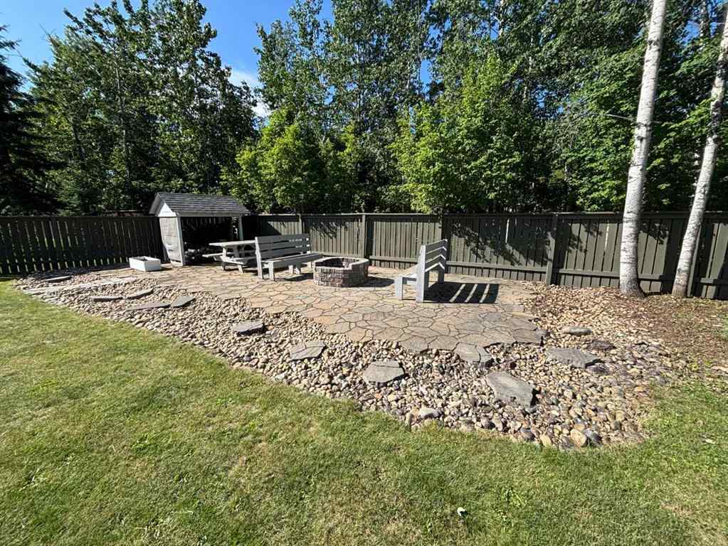 MLS® A2240074 - 10006 88 Street  in The Pines Peace River, Residential