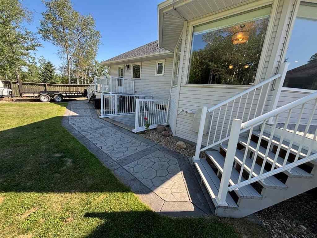 MLS® A2240074 - 10006 88 Street  in The Pines Peace River, Residential