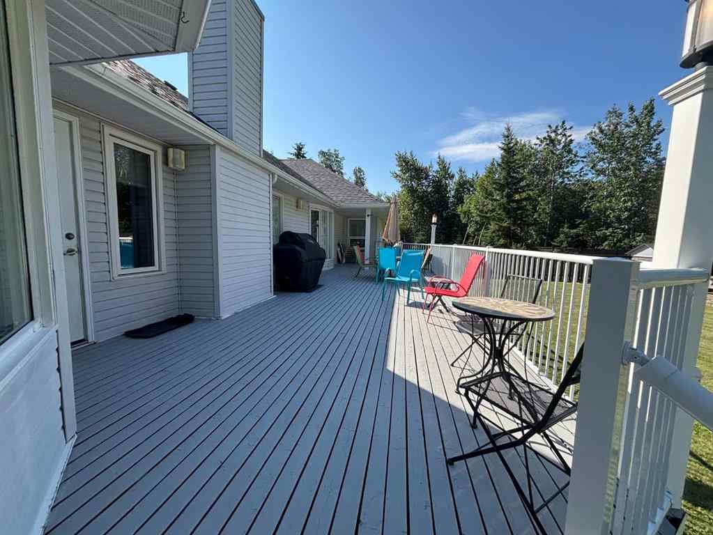 MLS® A2240074 - 10006 88 Street  in The Pines Peace River, Residential