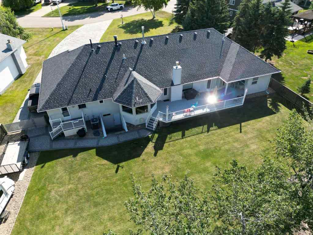 MLS® A2240074 - 10006 88 Street  in The Pines Peace River, Residential