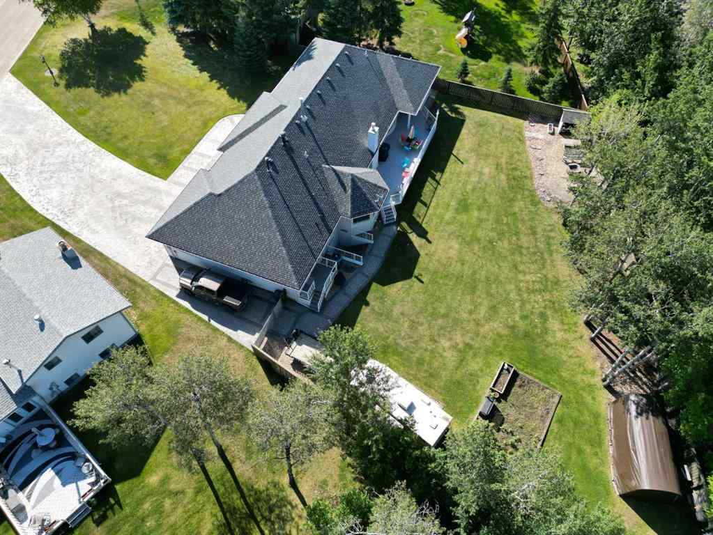 MLS® A2240074 - 10006 88 Street  in The Pines Peace River, Residential