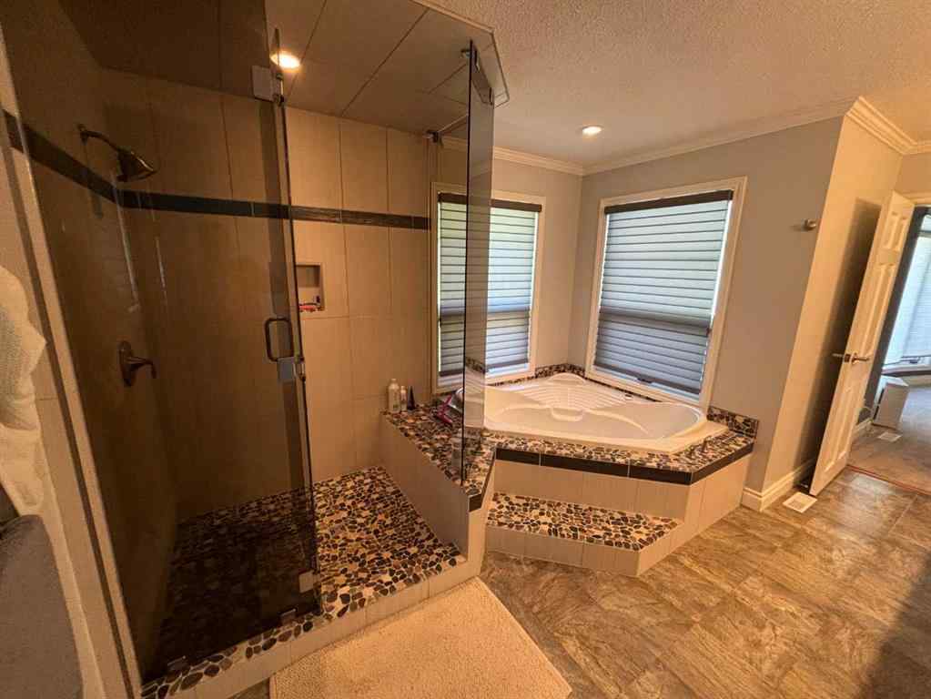 MLS® A2240074 - 10006 88 Street  in The Pines Peace River, Residential
