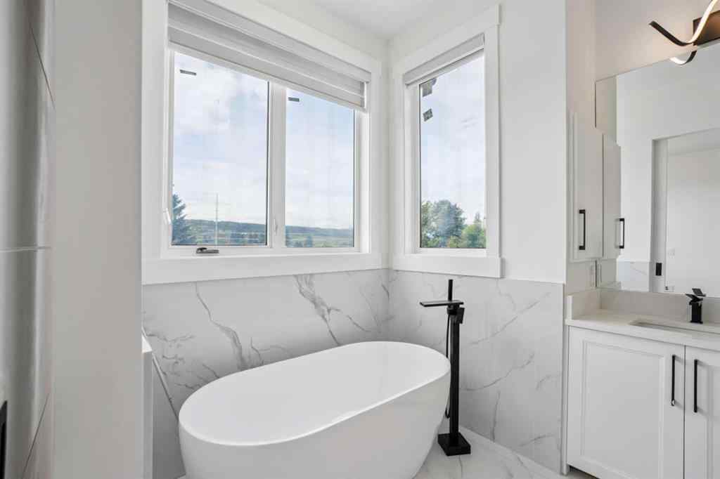 MLS® A2240075 - 5003 21 Avenue NW in Montgomery Calgary, Residential