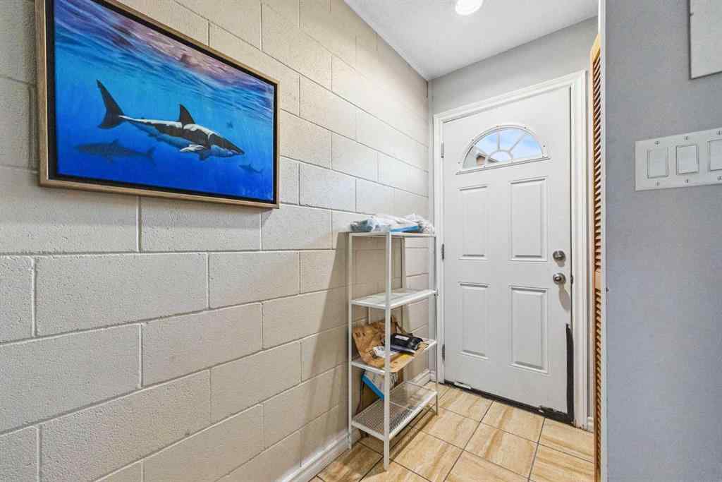 MLS® A2240078 - 3815/3817 43 Street SW in Glenbrook Calgary, Residential