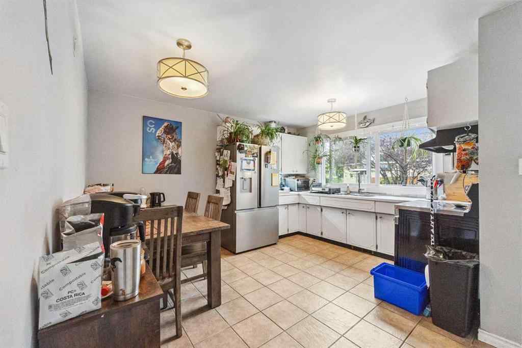 MLS® A2240078 - 3815/3817 43 Street SW in Glenbrook Calgary, Residential