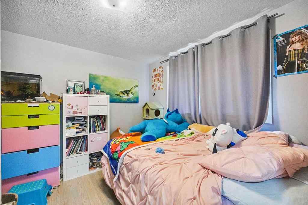 MLS® A2240078 - 3815/3817 43 Street SW in Glenbrook Calgary, Residential