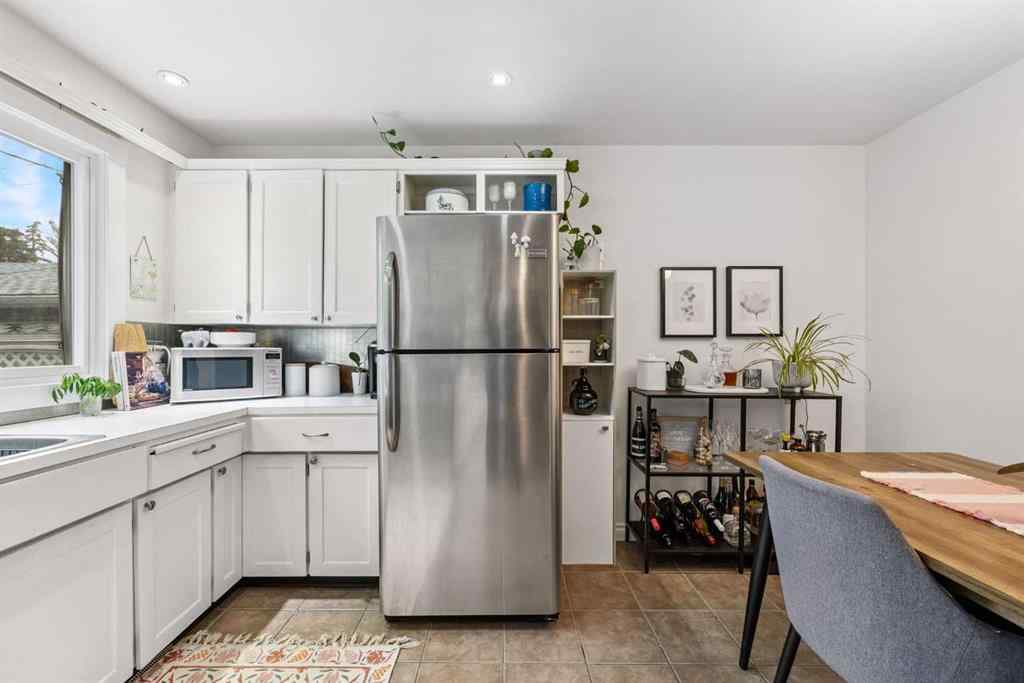 MLS® A2240078 - 3815/3817 43 Street SW in Glenbrook Calgary, Residential