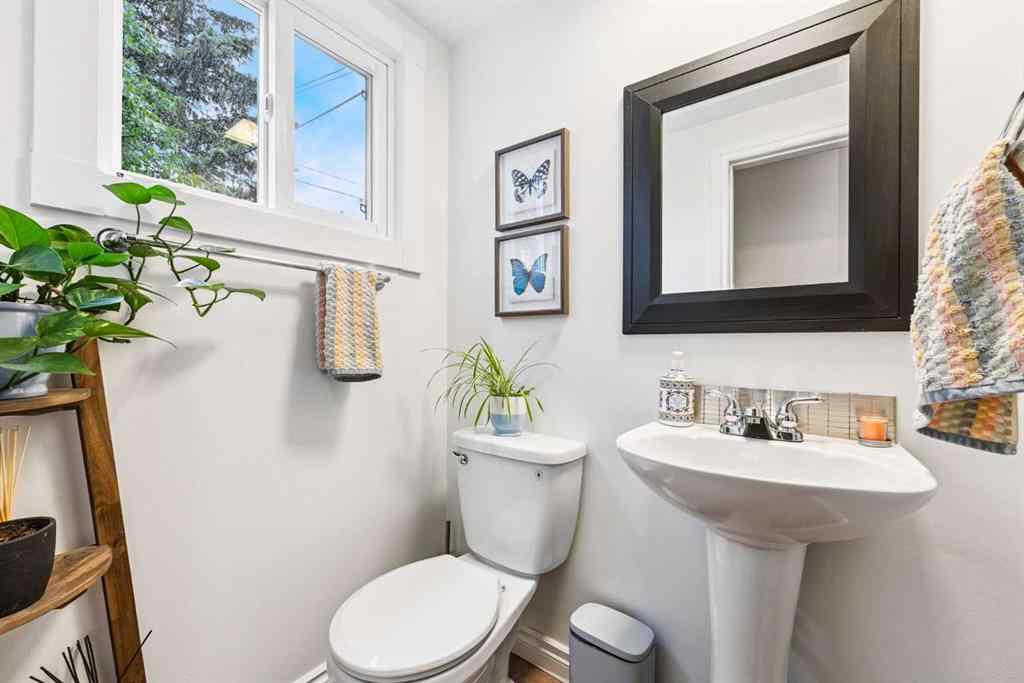 MLS® A2240078 - 3815/3817 43 Street SW in Glenbrook Calgary, Residential