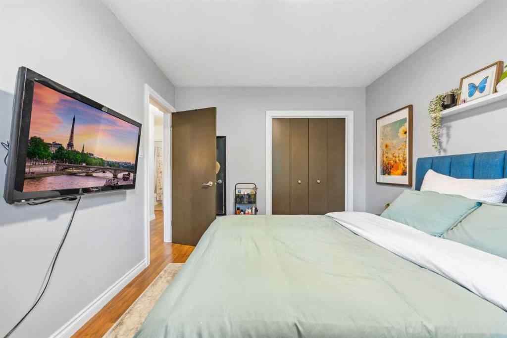 MLS® A2240078 - 3815/3817 43 Street SW in Glenbrook Calgary, Residential